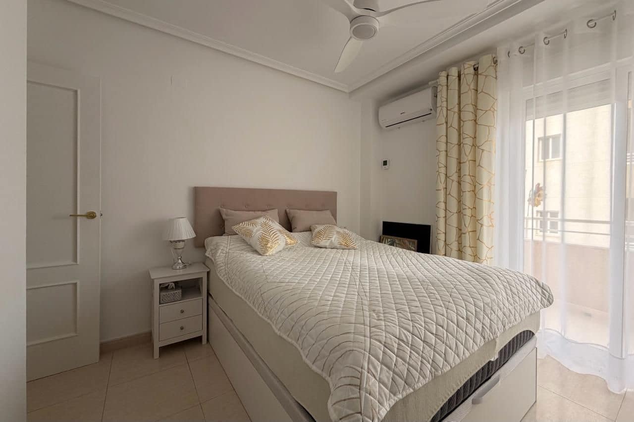 3 soveværelse Lejlighed til salg i Torrevieja - € 190.000 (Ref: 9797358)