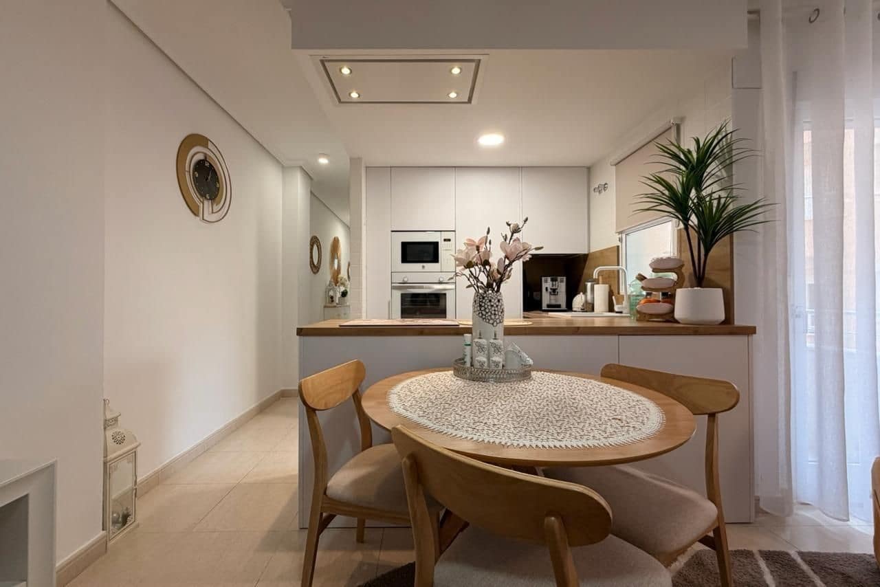 3 soveværelse Lejlighed til salg i Torrevieja - € 190.000 (Ref: 9797358)