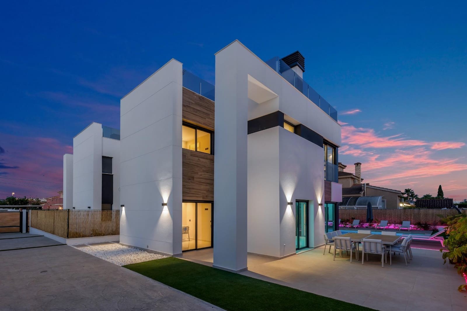 3 bedroom Villa for sale in Torrevieja with pool - € 639,000 (Ref: 9797360)