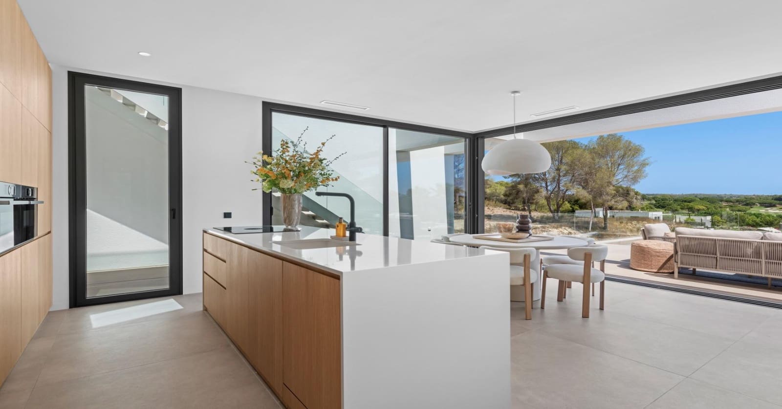 4 quarto Moradia para venda em Las Colinas Golf com garagem - 1 700 000 € (Ref: 9799511)