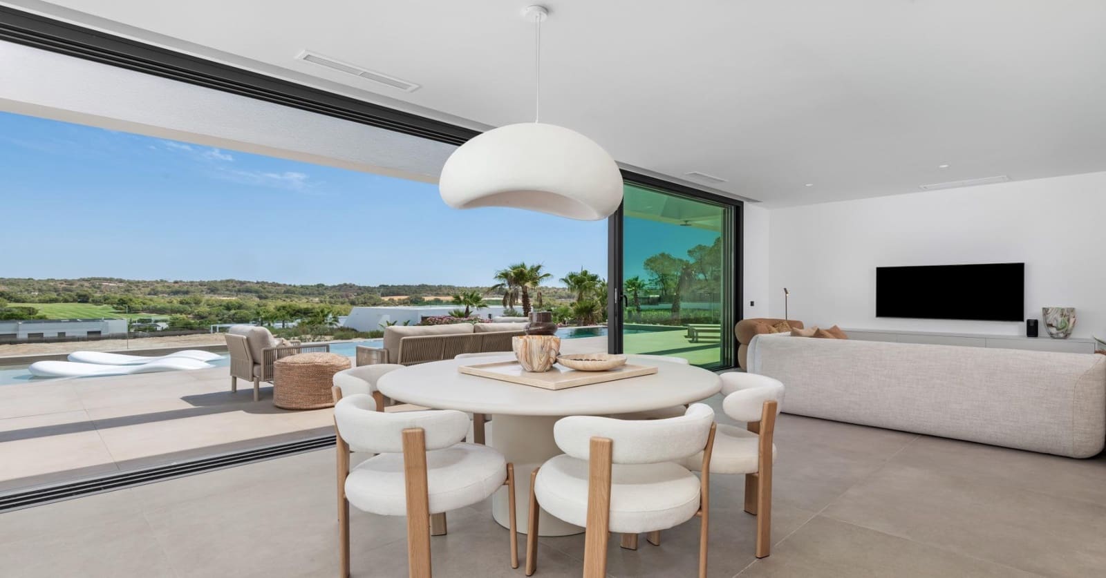 4 quarto Moradia para venda em Las Colinas Golf com garagem - 1 700 000 € (Ref: 9799511)