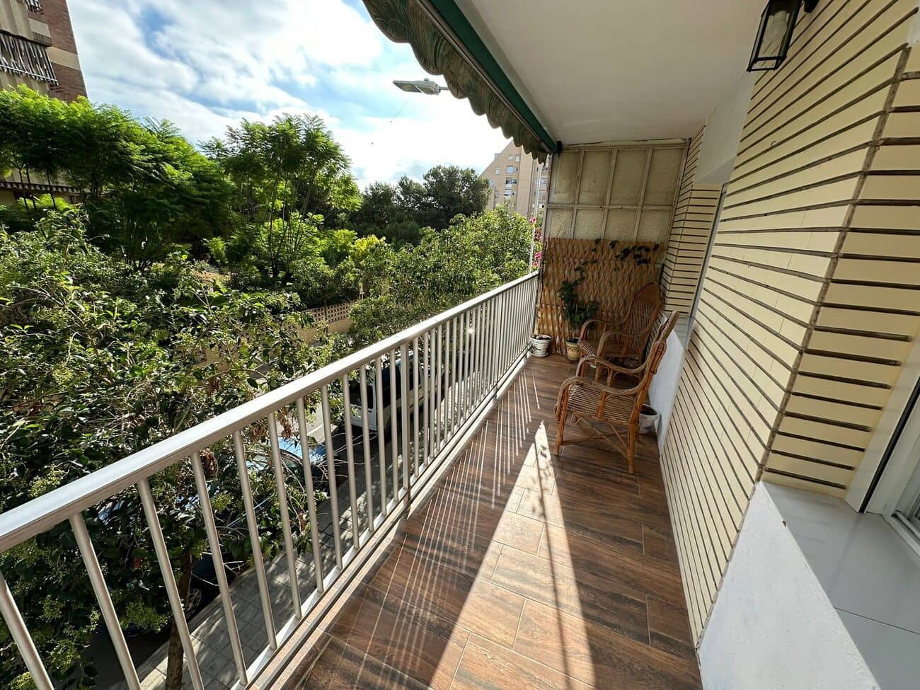 4 bedroom Apartment for sale in Alicante / Alacant city - € 239,000 (Ref: 9799516)