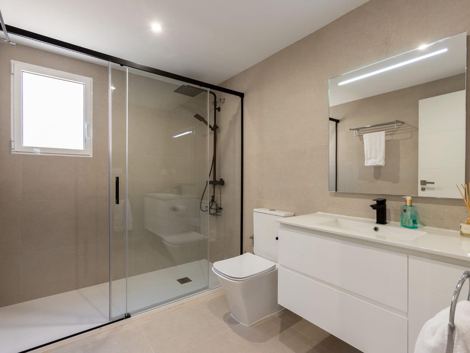 4 sypialnia Willa na sprzedaż w La Siesta - 650 000 € (Ref: 9799522)