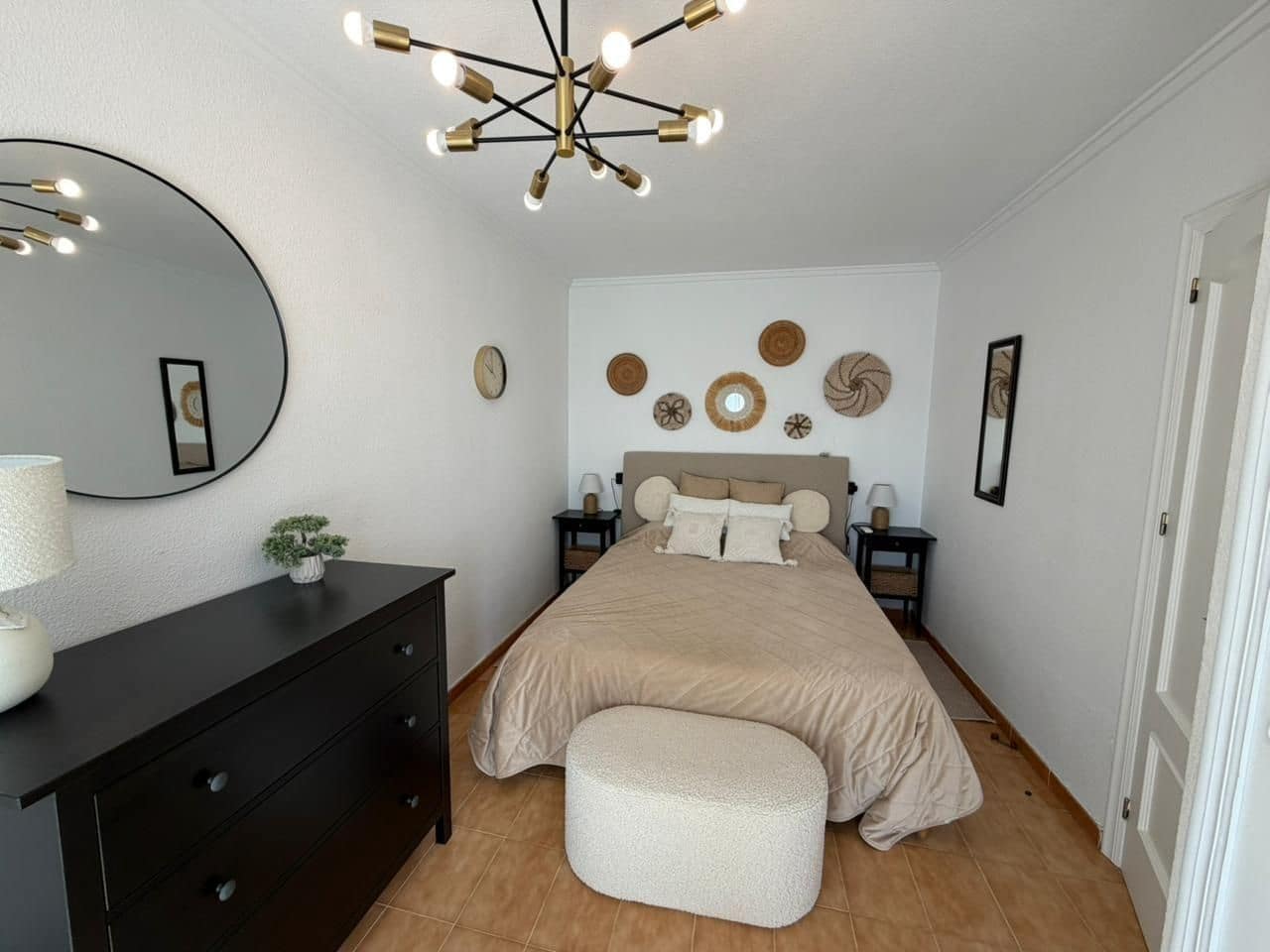 3 makuuhuone Omakotitalo myytävänä paikassa Torrevieja mukana uima-altaan - 249 900 € (Ref: 9799645)