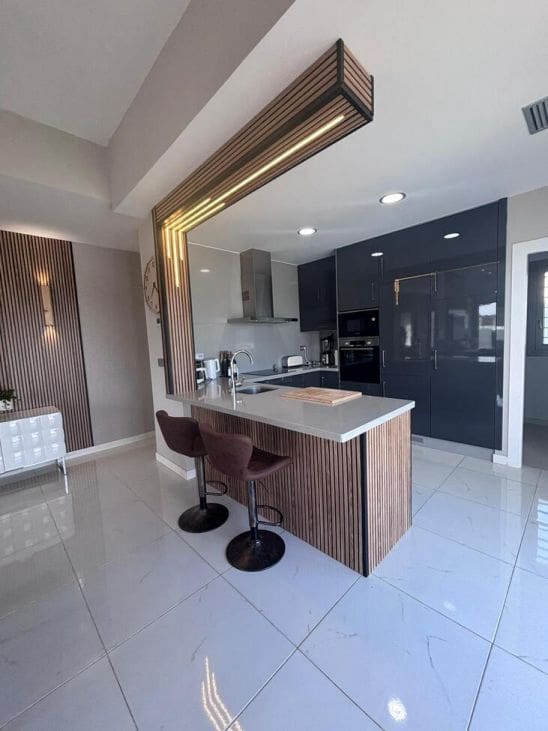 5 soverom Villa til salgs i Filipinas med svømmebasseng - € 699 000 (Ref: 9801343)