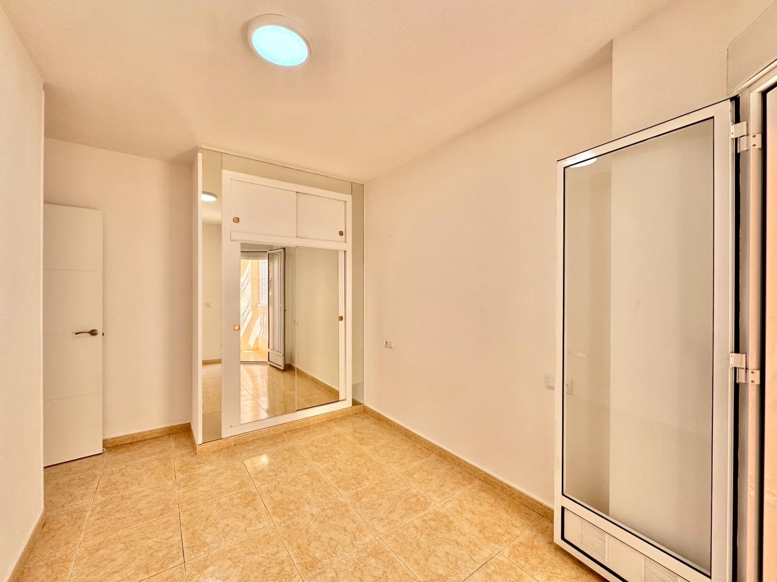 2 slaapkamer Appartement te koop in Torrevieja - € 137.500 (Ref: 9804597)