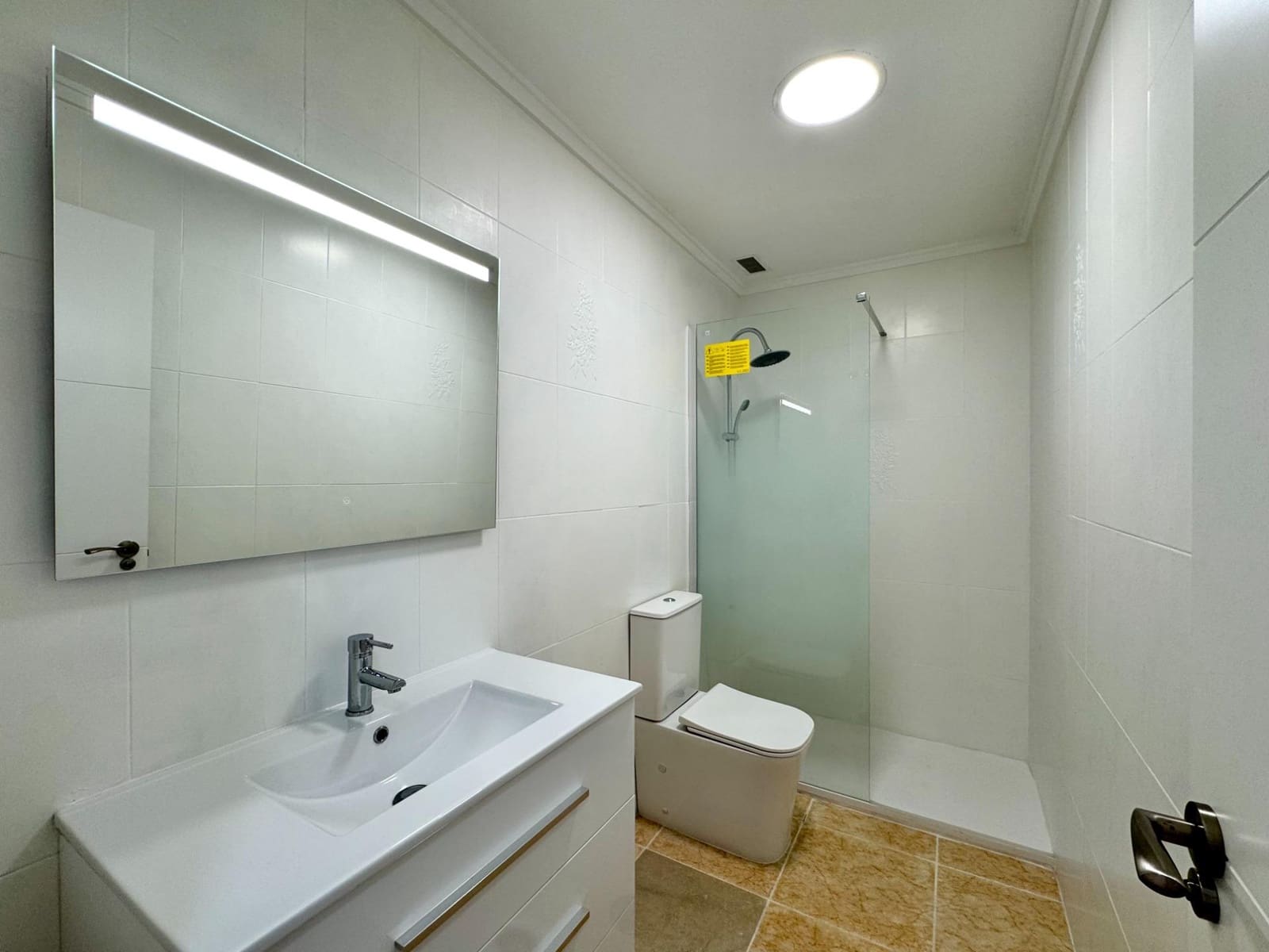 2 slaapkamer Appartement te koop in Torrevieja - € 137.500 (Ref: 9804597)