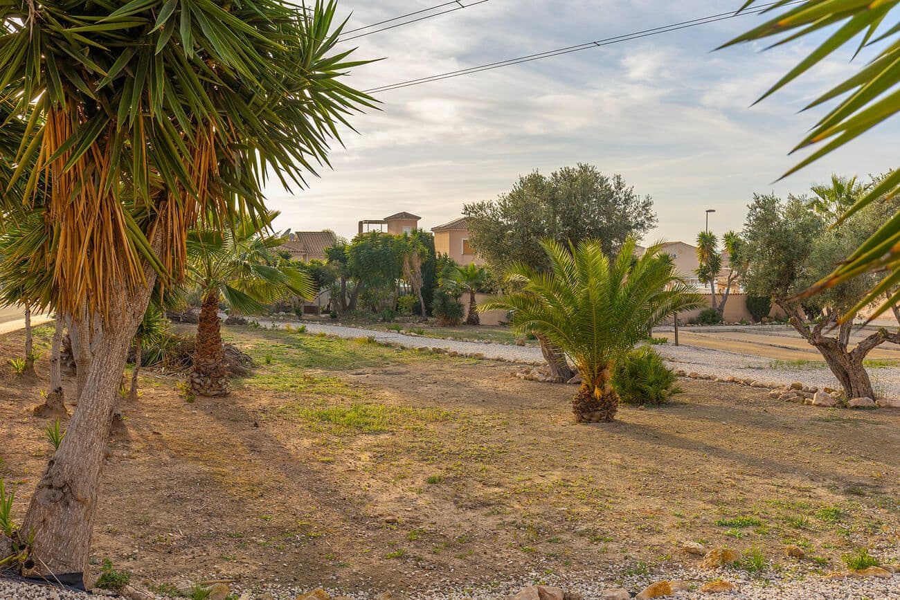 4 bedroom Villa for sale in Almoradi with pool - € 385,000 (Ref: 9804599)