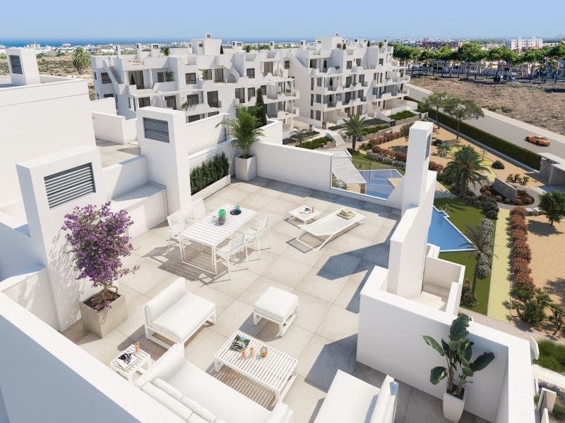 2 soveværelse Lejlighed til salg i Los Alcazares med swimmingpool - € 399.000 (Ref: 9804730)