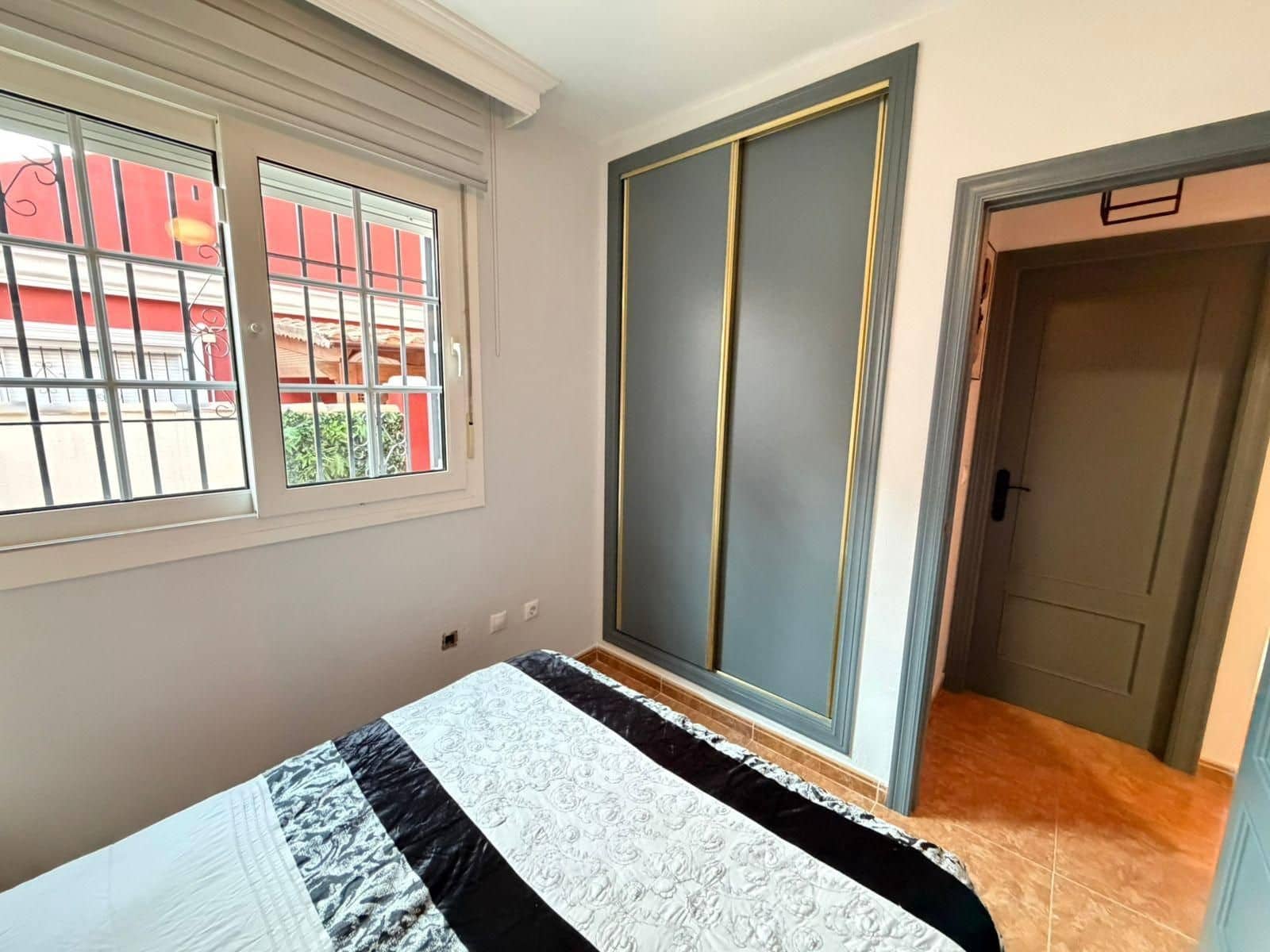 3 sypialnia Dom blizniak na sprzedaż w Villamartin z basenem - 299 900 € (Ref: 9804734)