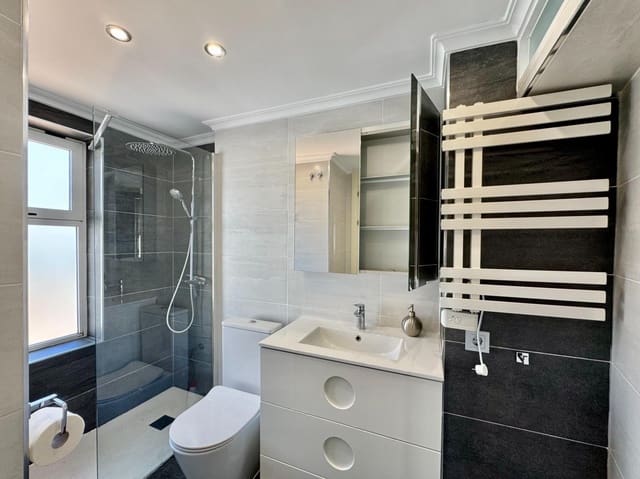 2 soveværelse Lejlighed til salg i Punta Prima, Orihuela med swimmingpool - € 229.950 (Ref: 9806670)