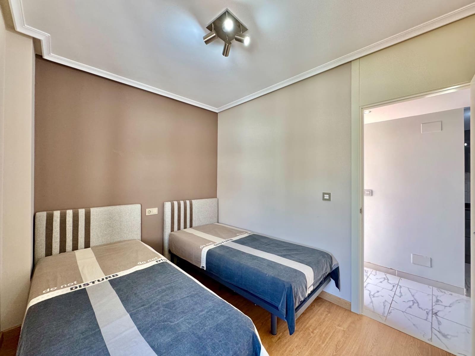 2 soveværelse Lejlighed til salg i Orihuela Costa med swimmingpool - € 229.950 (Ref: 9806670)