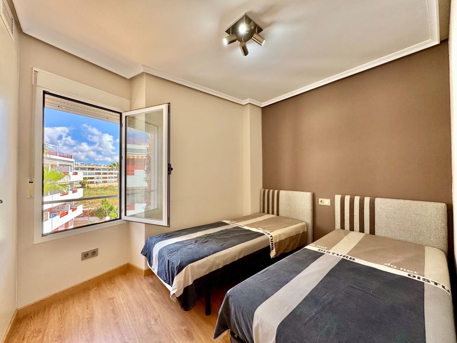 2 soveværelse Lejlighed til salg i Orihuela Costa med swimmingpool - € 229.950 (Ref: 9806670)