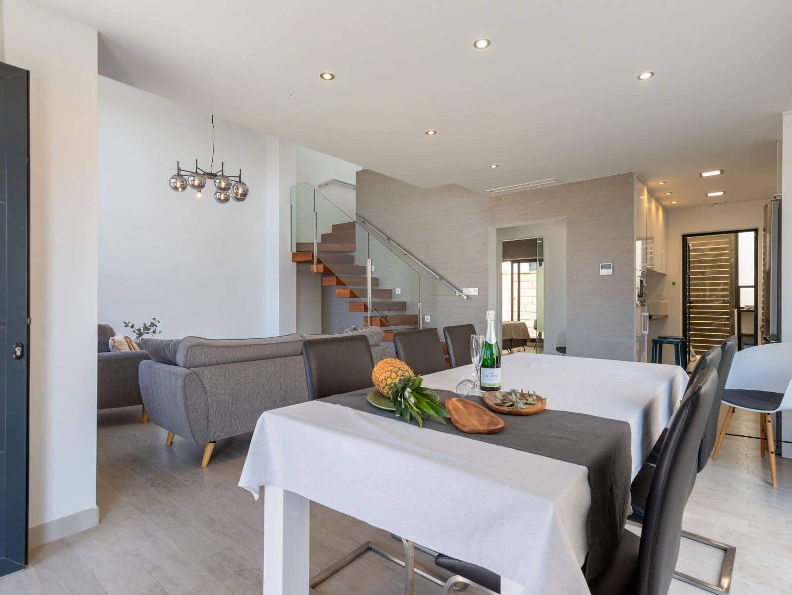 3 soverom Villa til salgs i Ciudad Quesada med svømmebasseng - € 395 000 (Ref: 9806676)