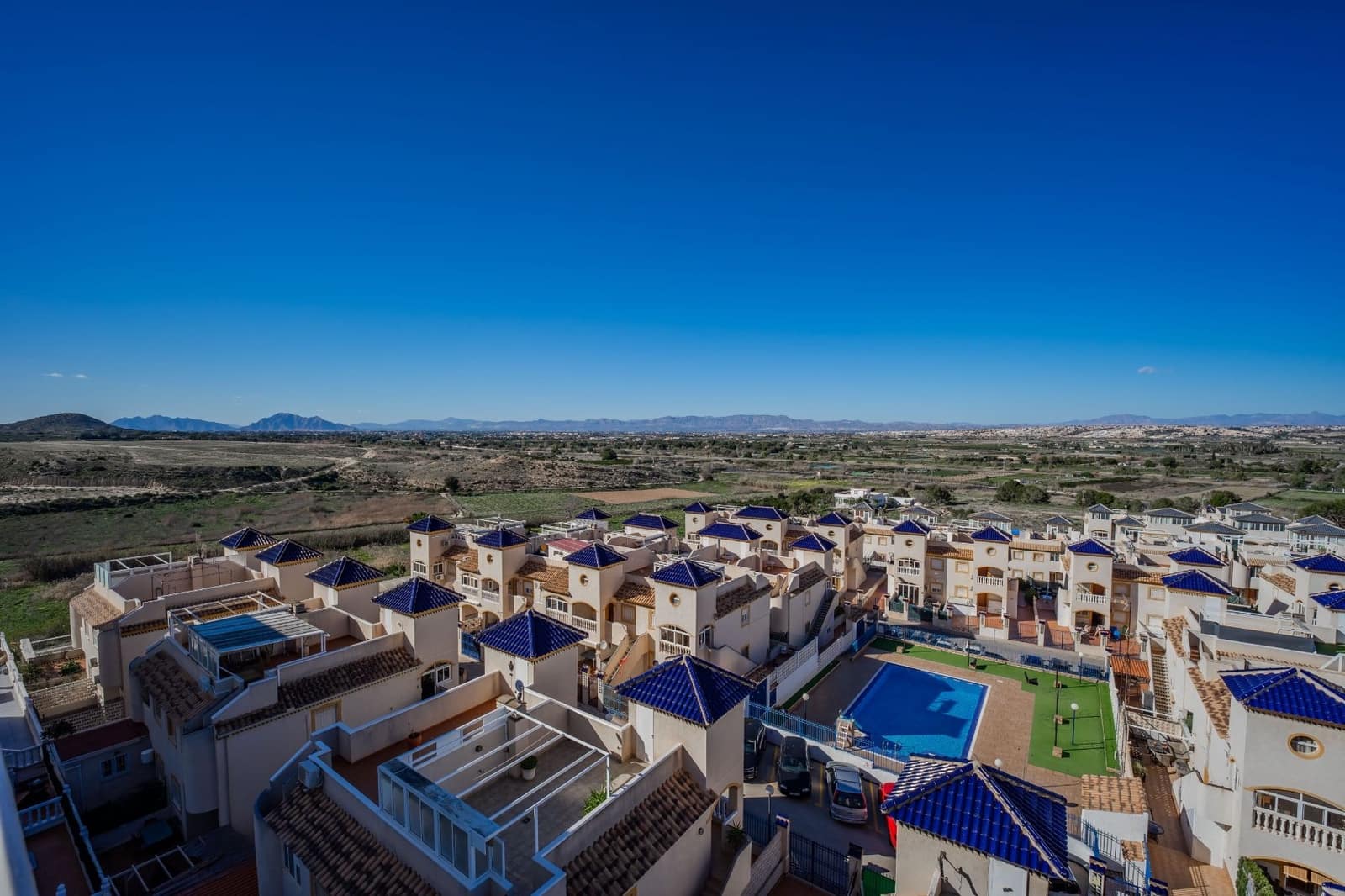 2 bedroom Apartment for sale in Guardamar del Segura with pool - € 165,000 (Ref: 9806680)