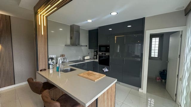 5 slaapkamer Villa te koop in Orihuela Costa, Orihuela met zwembad - € 675.000 (Ref: 9813378)