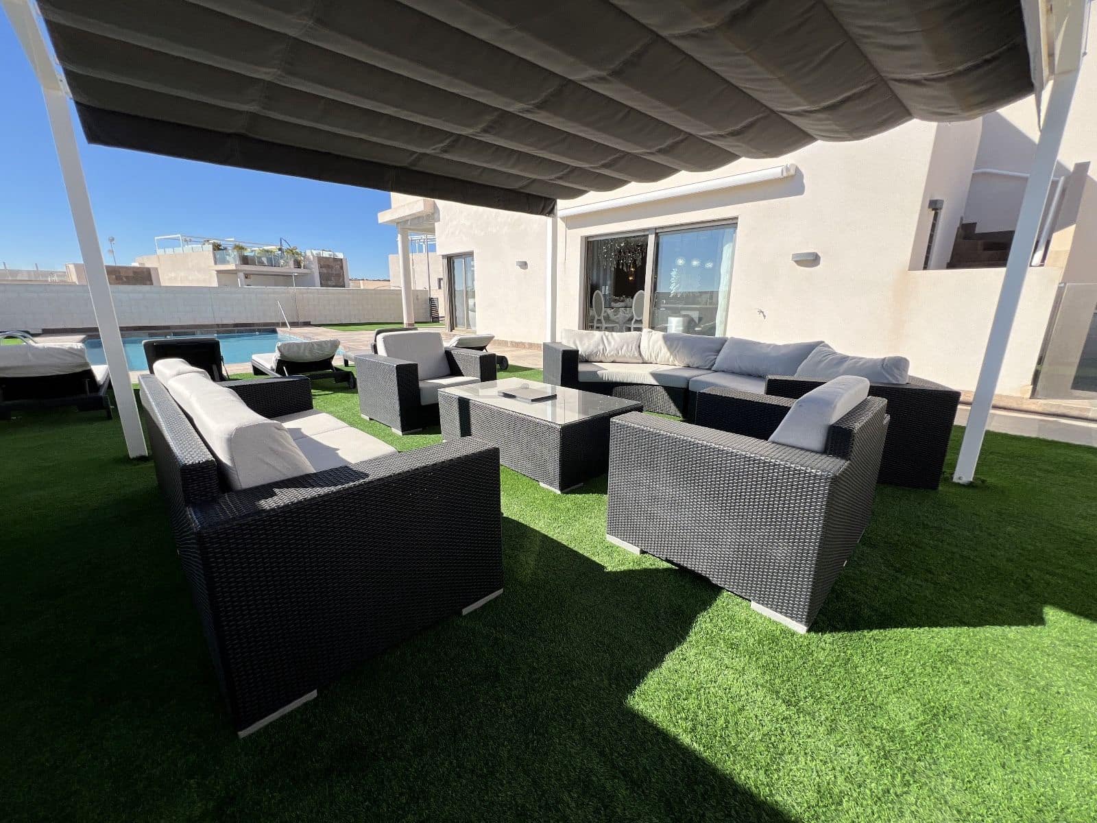 5 slaapkamer Villa te koop in Orihuela Costa met zwembad - € 675.000 (Ref: 9813378)