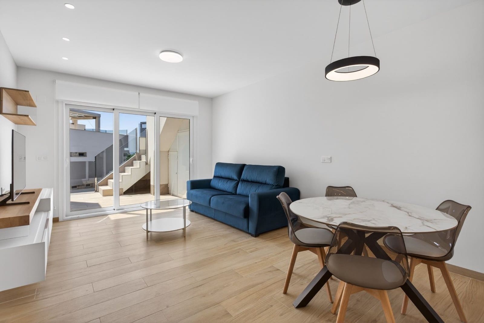 2 bedroom Apartment for sale in Guardamar del Segura - € 325,000 (Ref: 9813379)