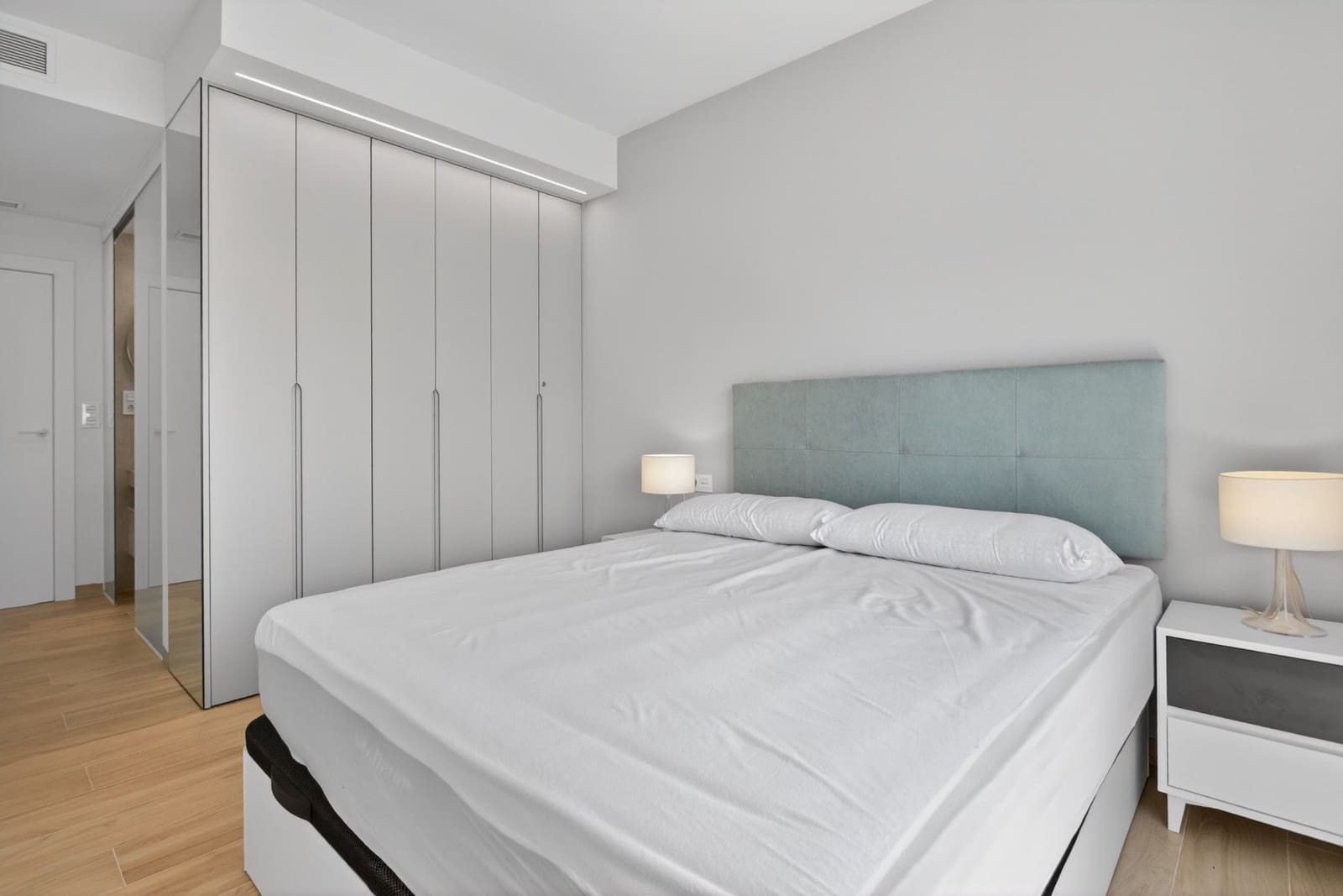 2 bedroom Apartment for sale in Guardamar del Segura - € 325,000 (Ref: 9813379)