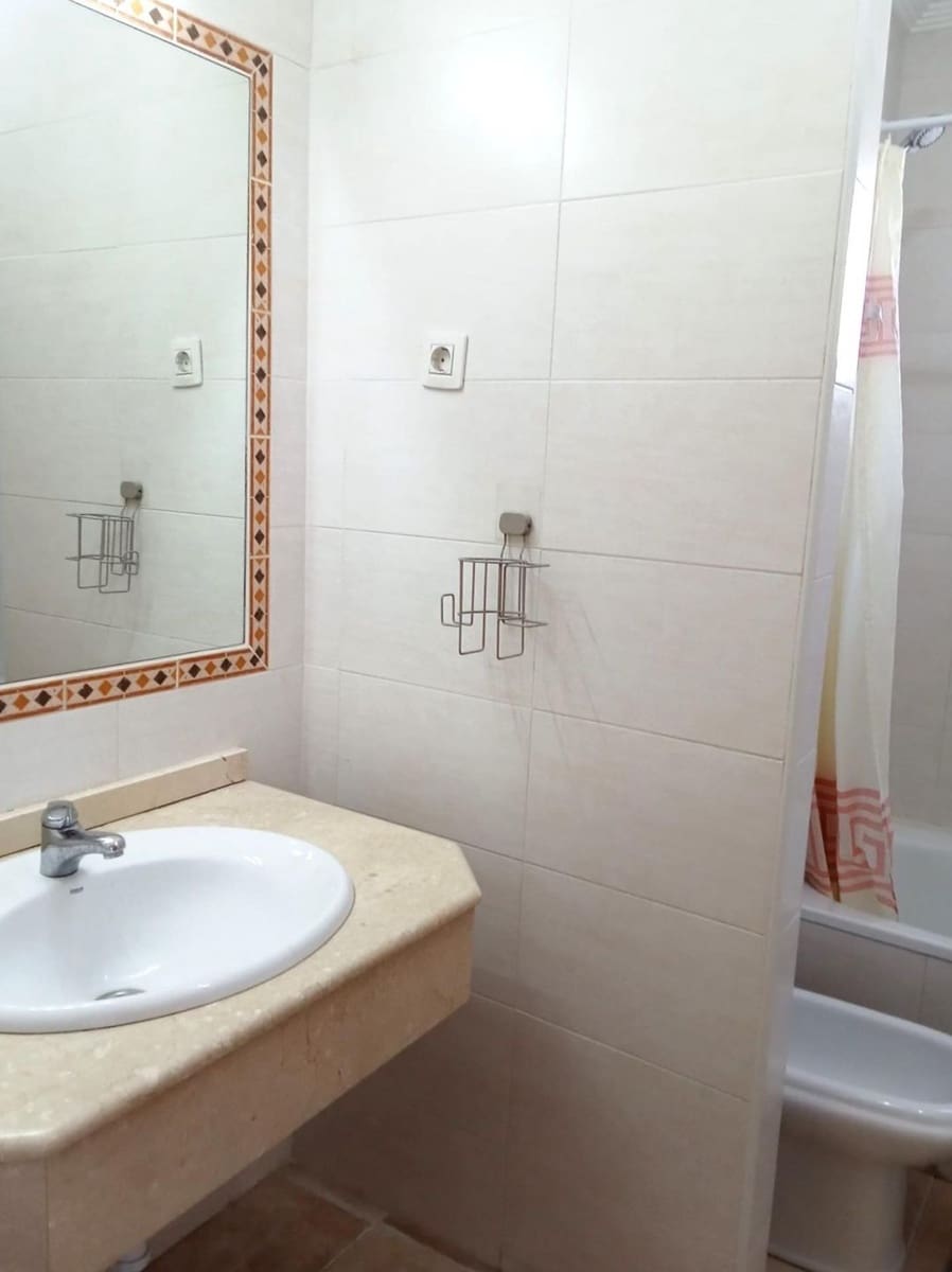 2 soveværelse Penthouse til salg i La Veleta med swimmingpool - € 258.150 (Ref: 9813383)