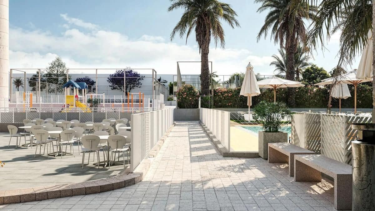 Bungalow de 2 habitaciones en El Limonar en venta con piscina - 331.000 € (Ref: 9813393)