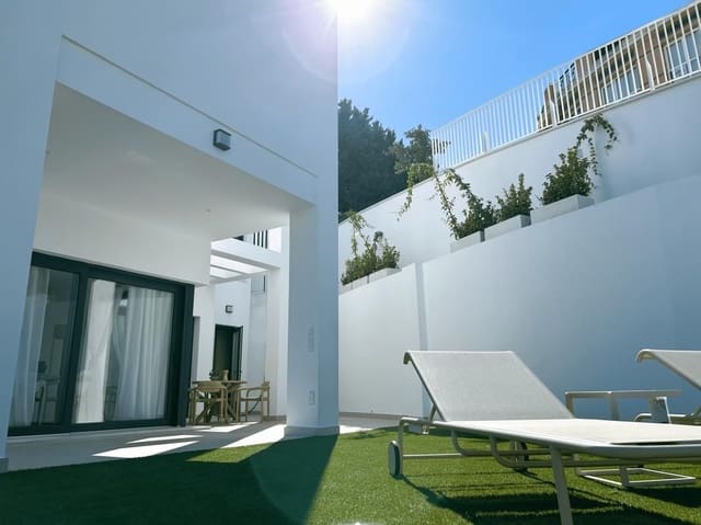 3 Zimmer Reihenhaus zu verkaufen in Málaga Stadt mit Pool - 1.650.000 € (Ref: 9813398)