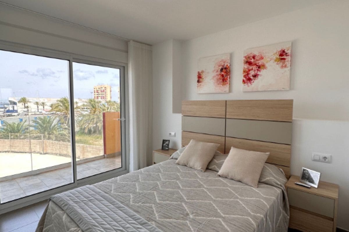 3 bedroom Apartment for sale in La Manga del Mar Menor with pool - € 254,000 (Ref: 9813414)