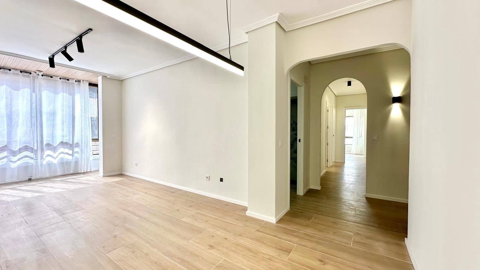 3 Zimmer Apartment zu verkaufen in Torrevieja - 179.900 € (Ref: 9813879)