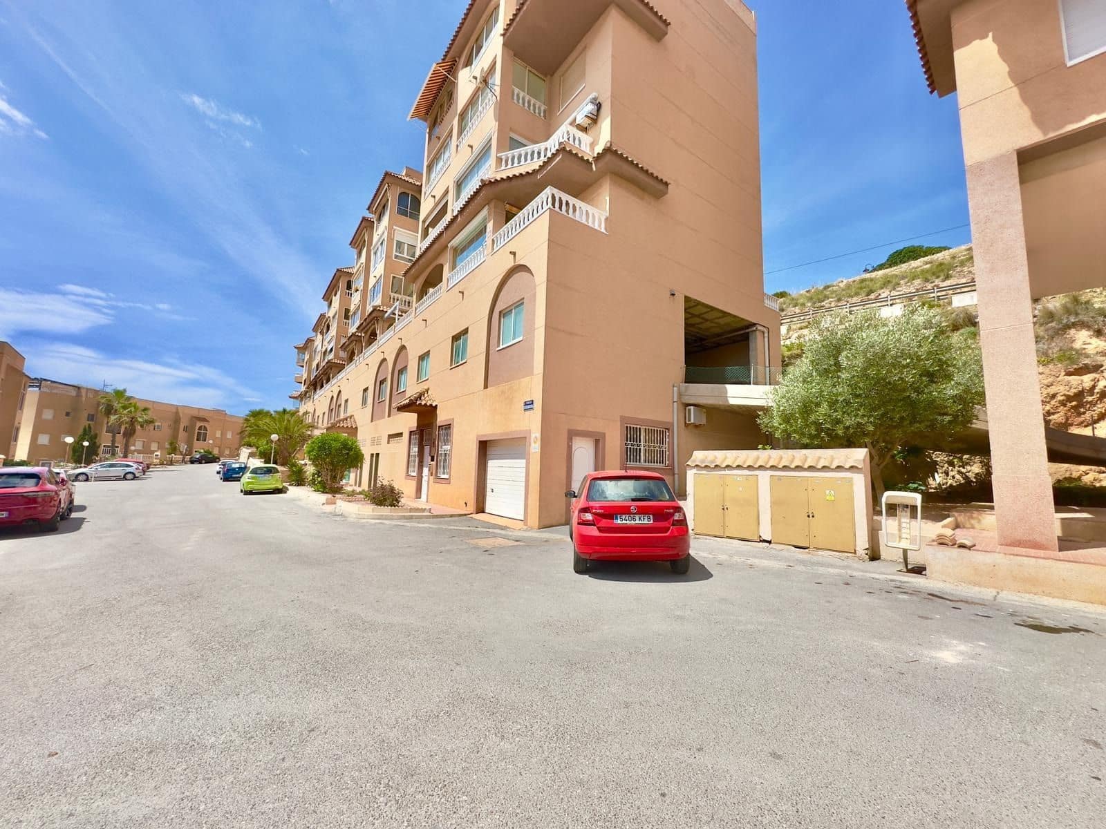 2 slaapkamer Appartement te koop in Torrevieja met zwembad garage - € 199.000 (Ref: 9823080)