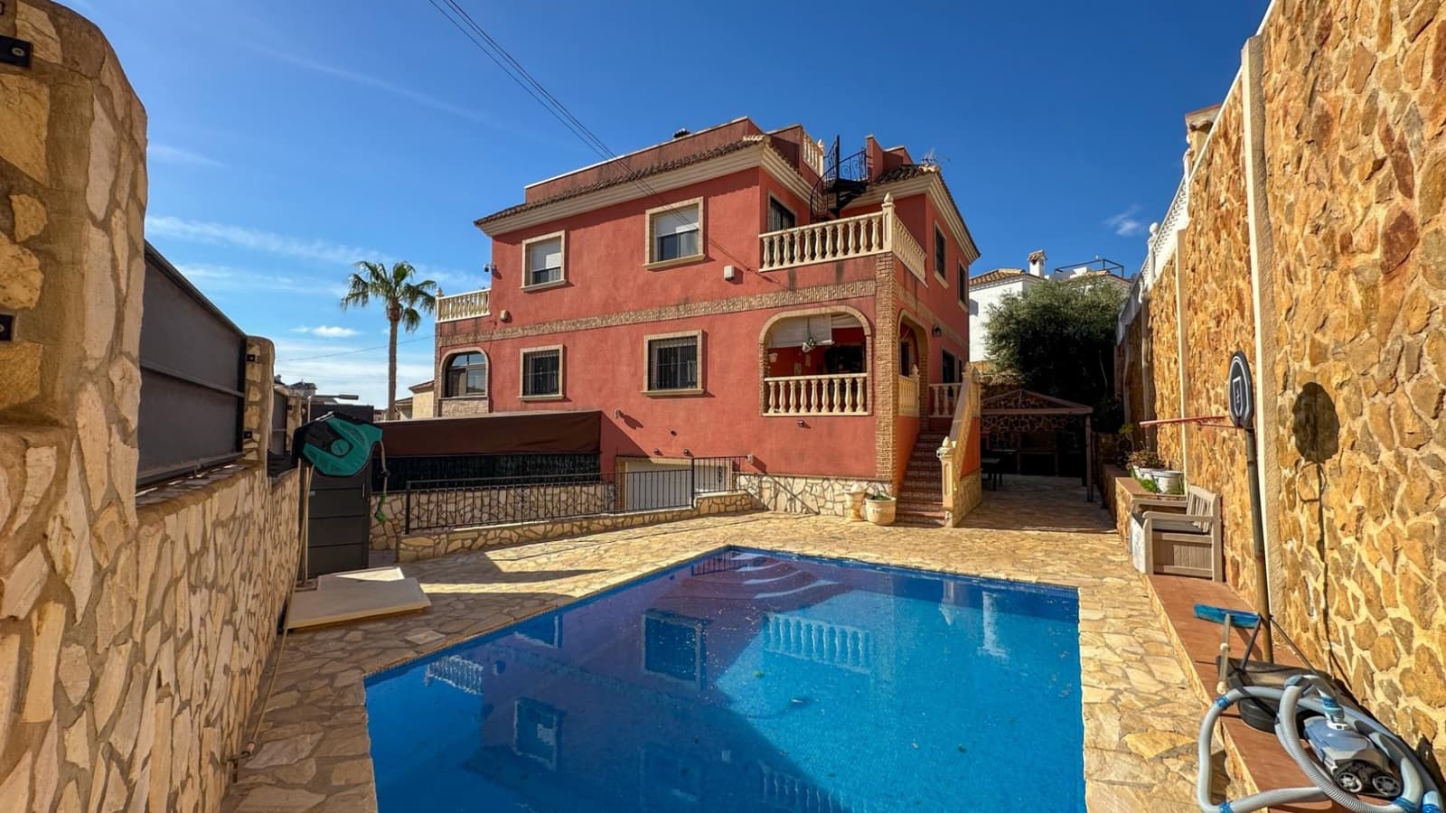 3 quarto Casa em Banda para venda em Filipinas com piscina - 299 999 € (Ref: 9823087)