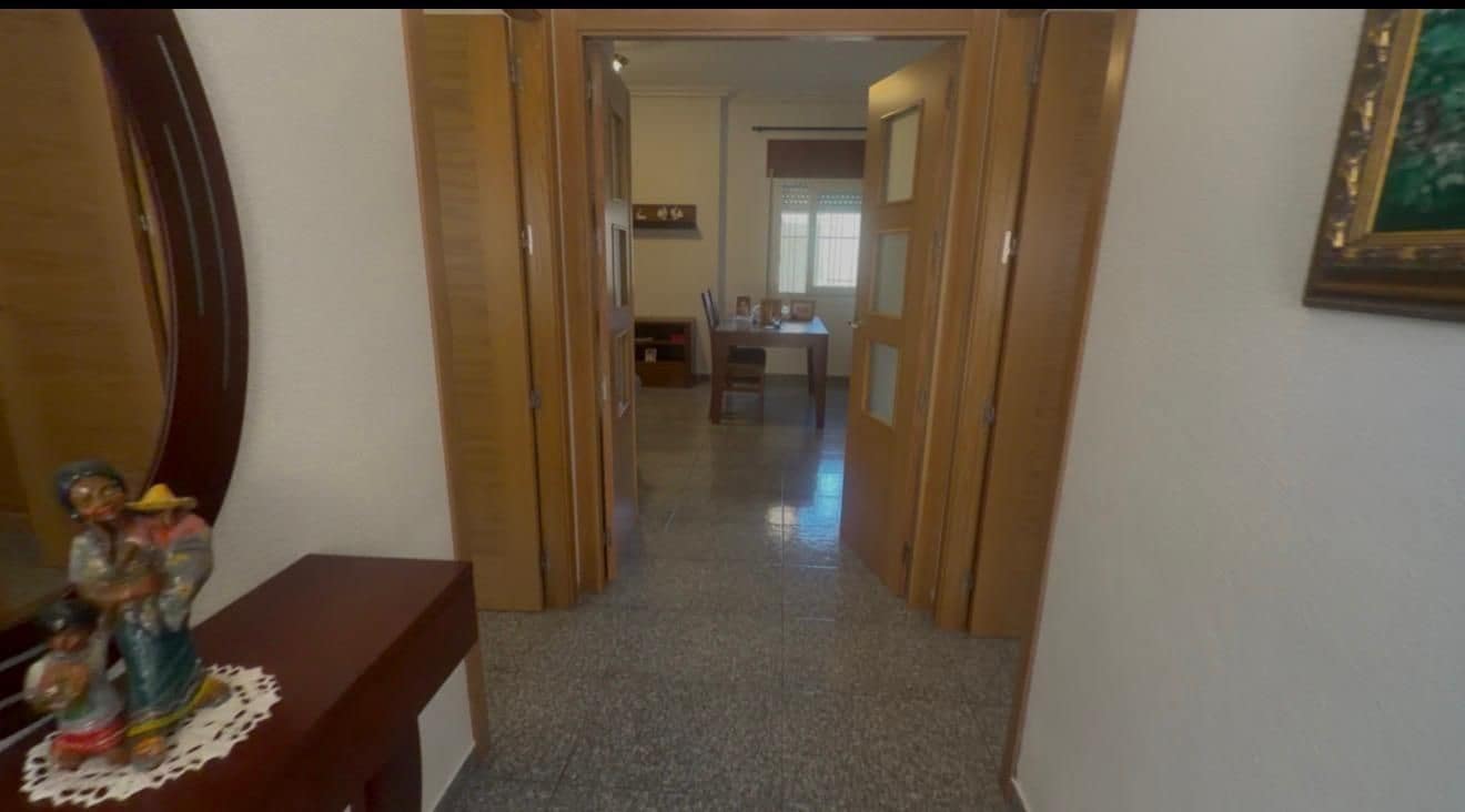 6 soveværelse Byhus til salg i Los Alcazares - € 210.000 (Ref: 9823090)