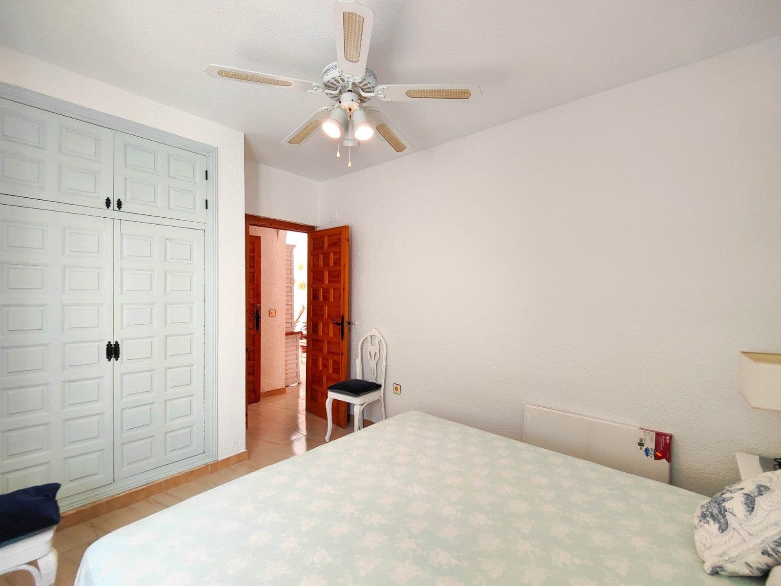 2 Zimmer Doppelhaus zu verkaufen in Torrevieja mit Garage - 219.900 € (Ref: 9825601)