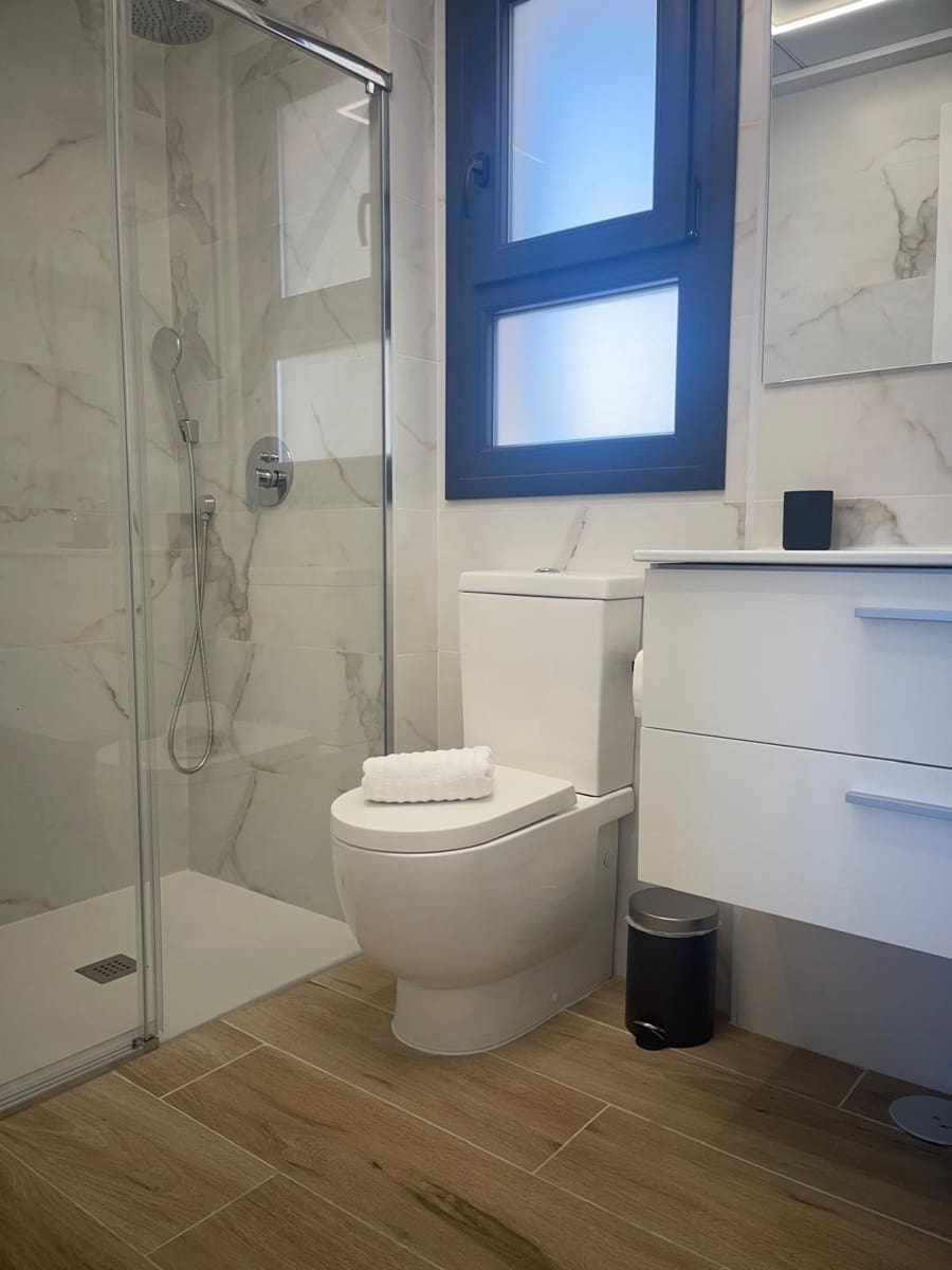2 soveværelse Penthouse til salg i Filipinas med swimmingpool garage - € 289.995 (Ref: 9829381)
