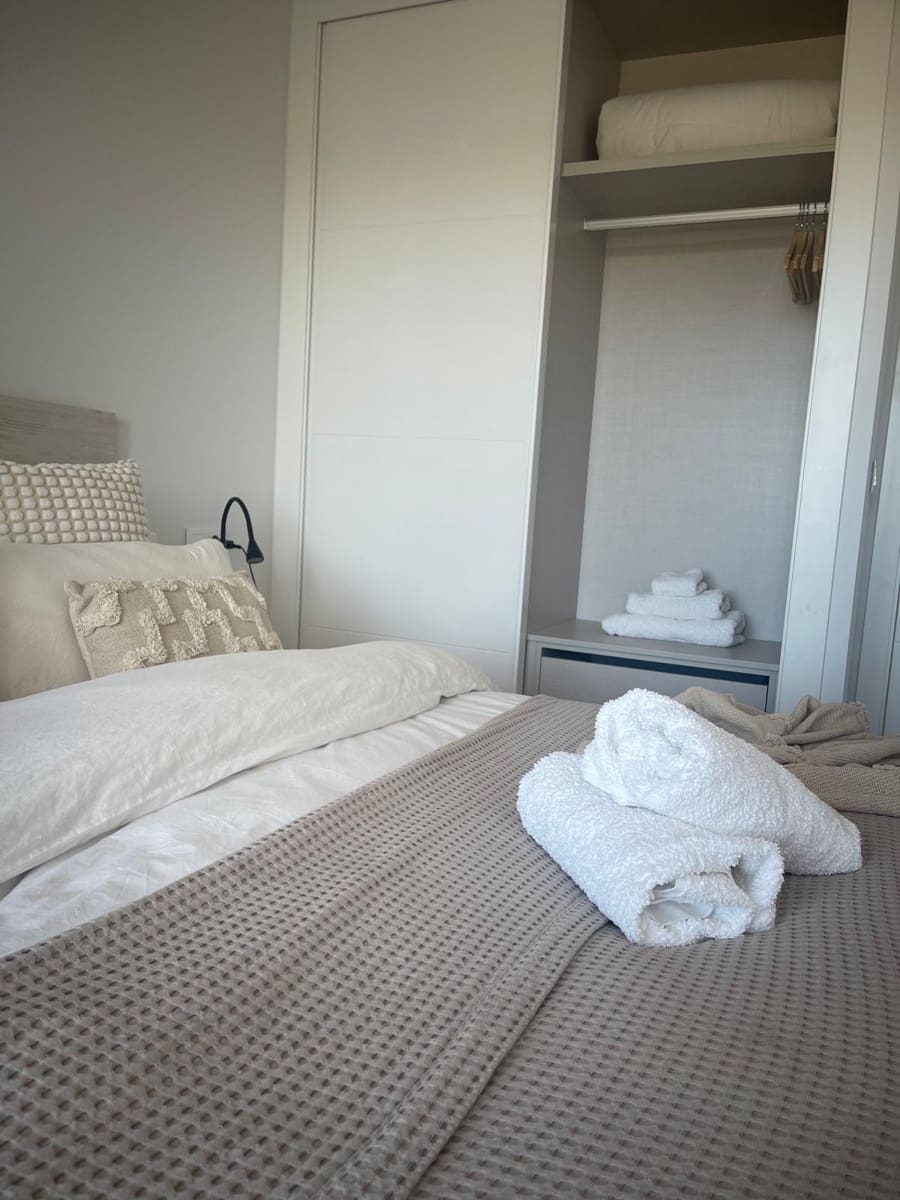2 soveværelse Penthouse til salg i Filipinas med swimmingpool garage - € 289.995 (Ref: 9829381)