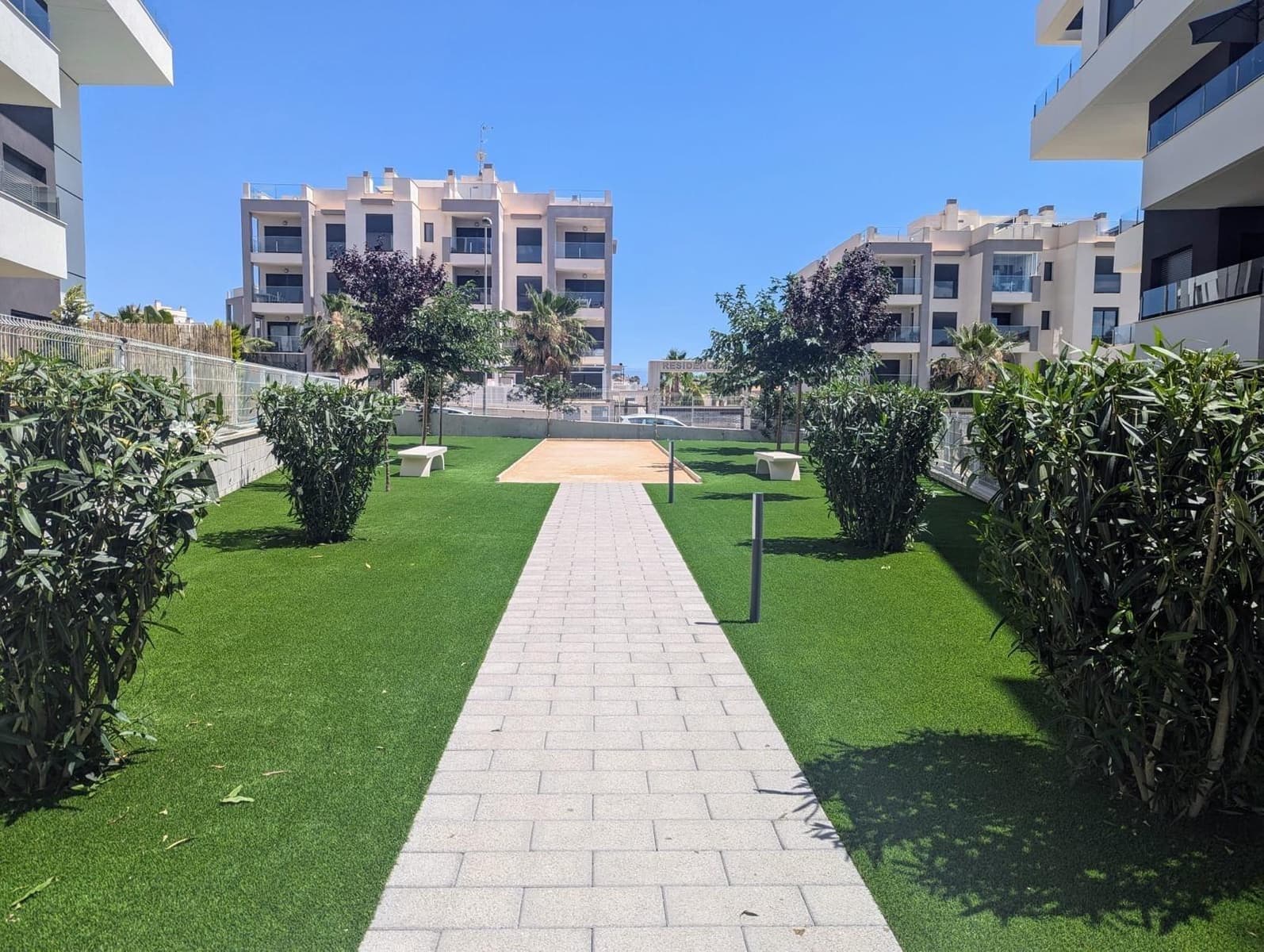 2 soveværelse Penthouse til salg i Filipinas med swimmingpool garage - € 289.995 (Ref: 9829381)