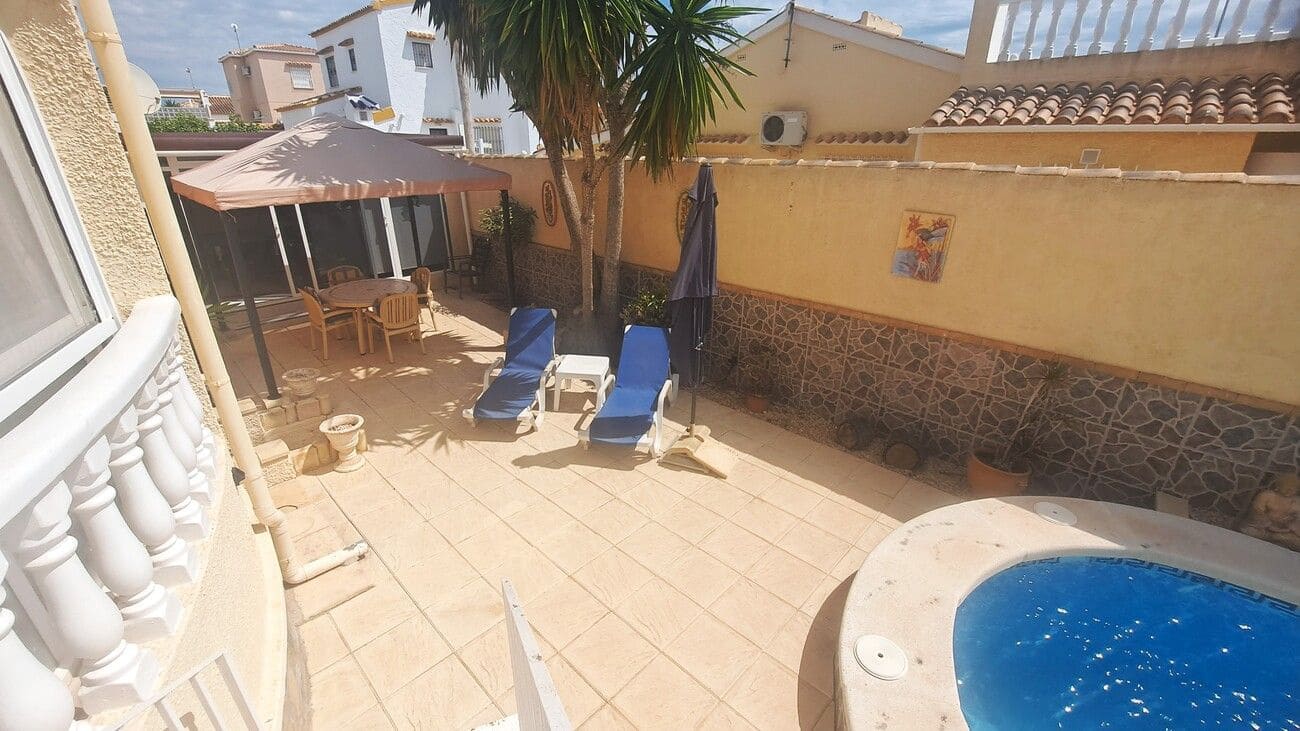 3 bedroom Villa for sale in Orihuela Costa with pool - € 364,950 (Ref: 9836601)