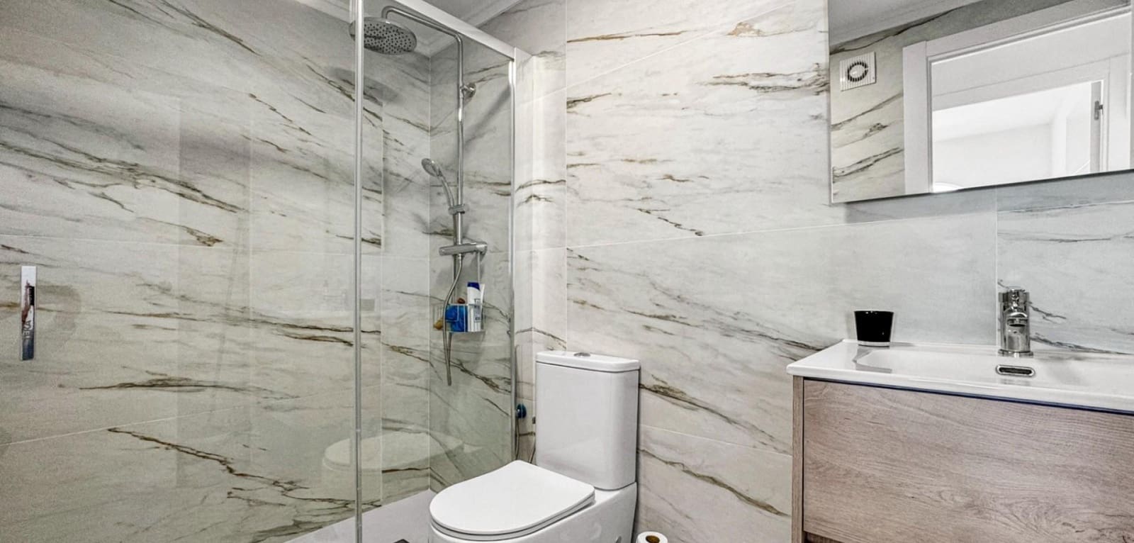 1 slaapkamer Appartement te koop in Punta Prima - € 215.000 (Ref: 9836605)