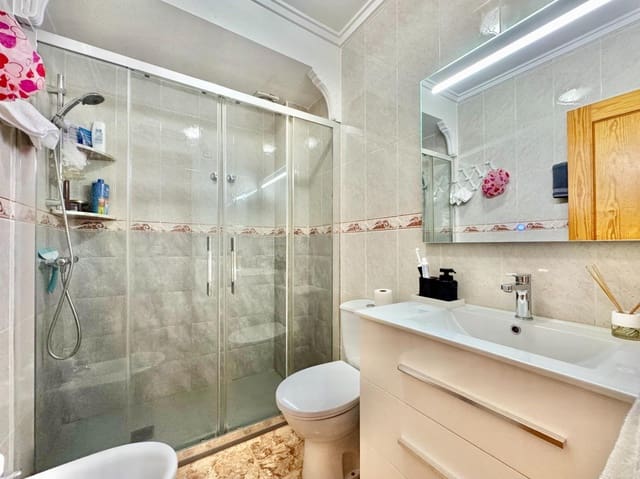 3 quarto Moradia em Banda para venda em Las Filipinas com piscina - 195 000 € (Ref: 9839538)