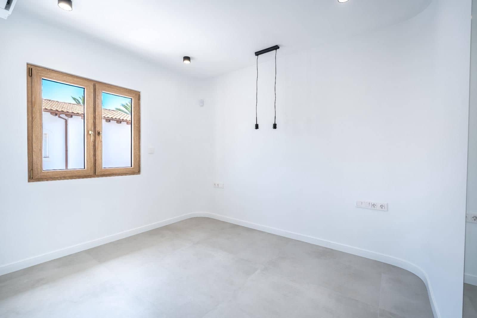 3 bedroom Villa for sale in Cabo Roig with pool - € 1,400,000 (Ref: 9839559)