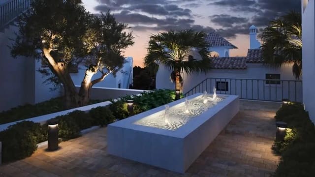 Adosado de 3 habitaciones en Estepona en venta con piscina - 470.250 € (Ref: 9839581)