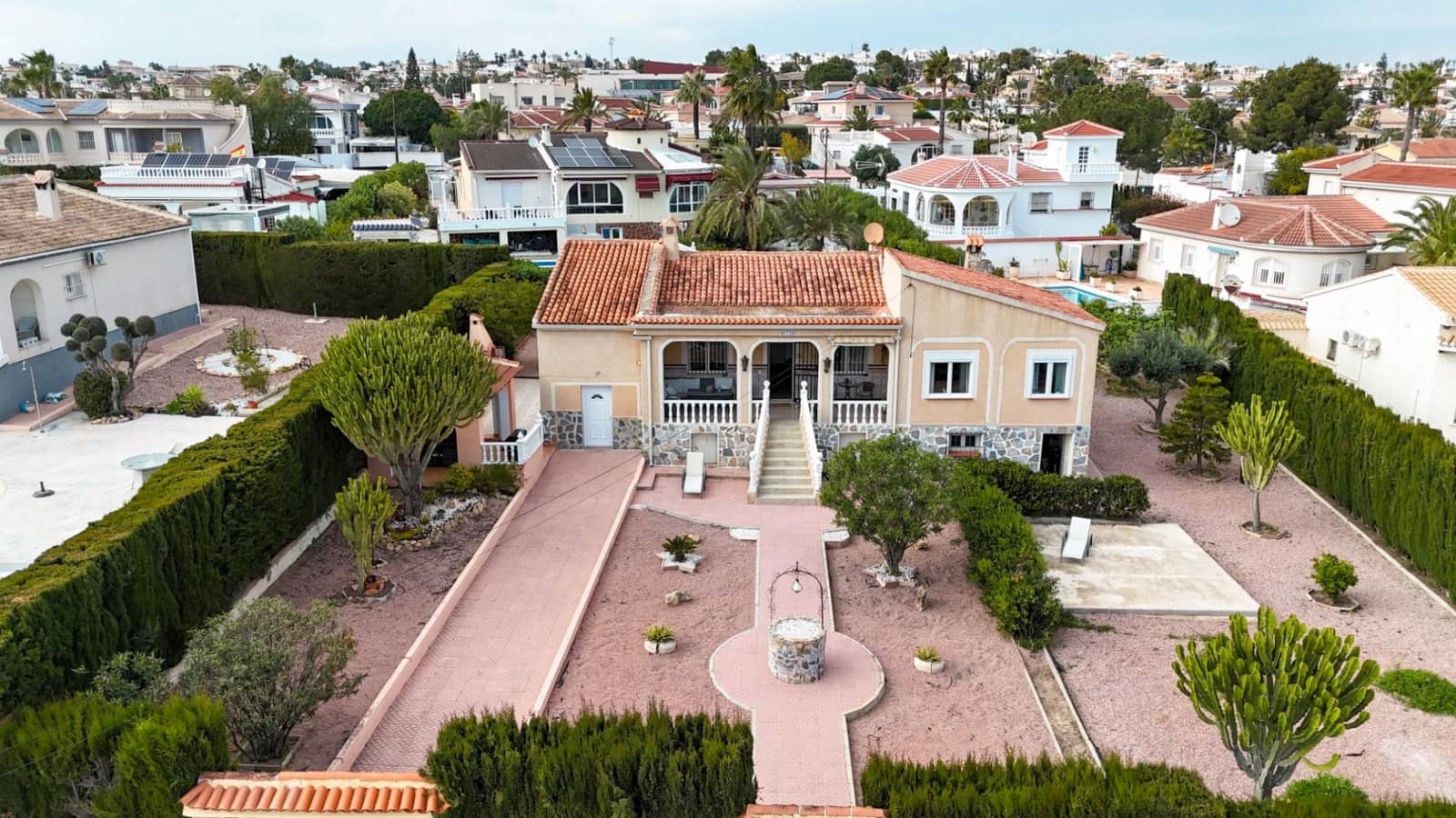 3 bedroom Villa for sale in Rojales - € 535,000 (Ref: 9840949)