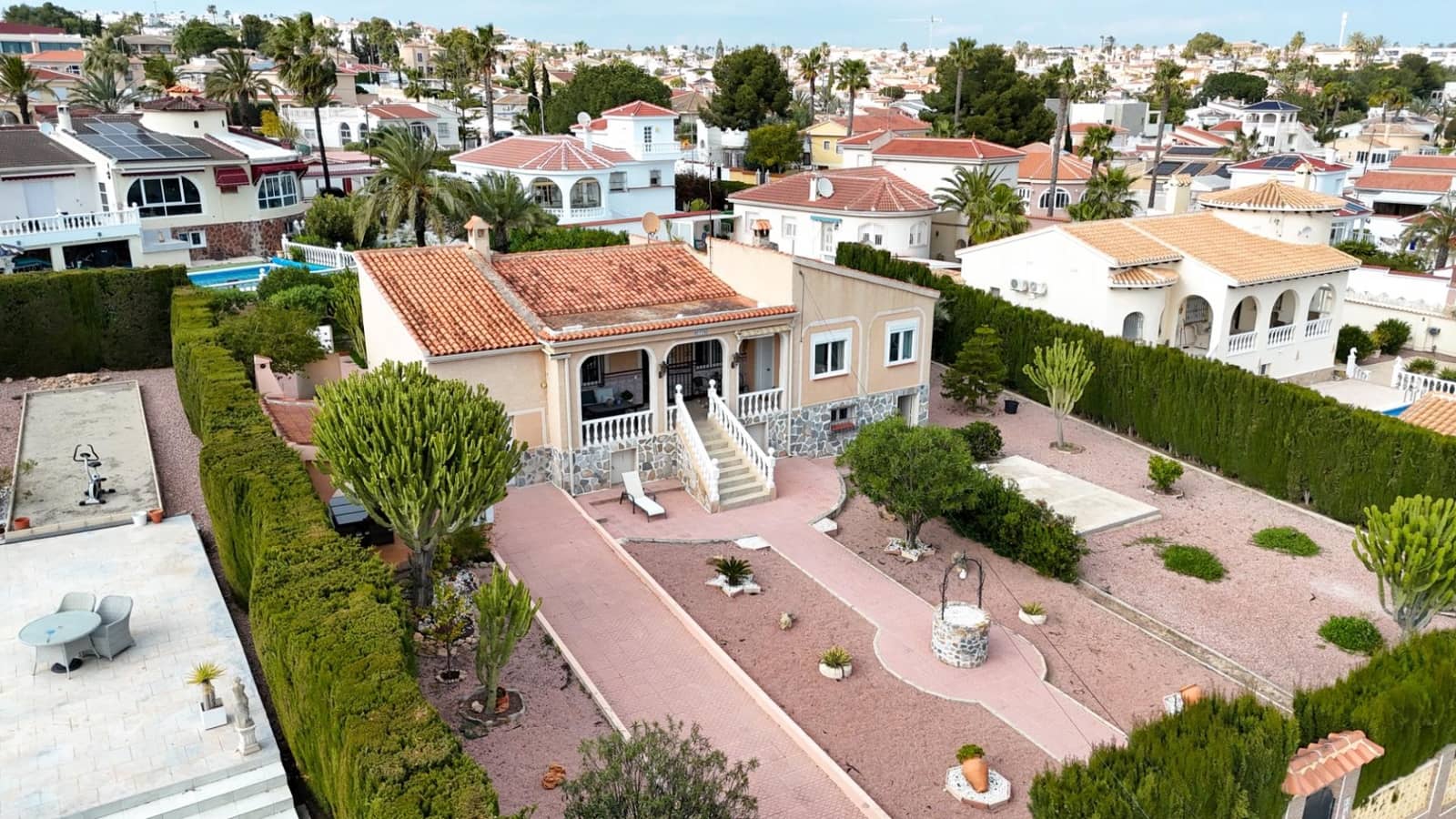 3 bedroom Villa for sale in Rojales - € 535,000 (Ref: 9840949)