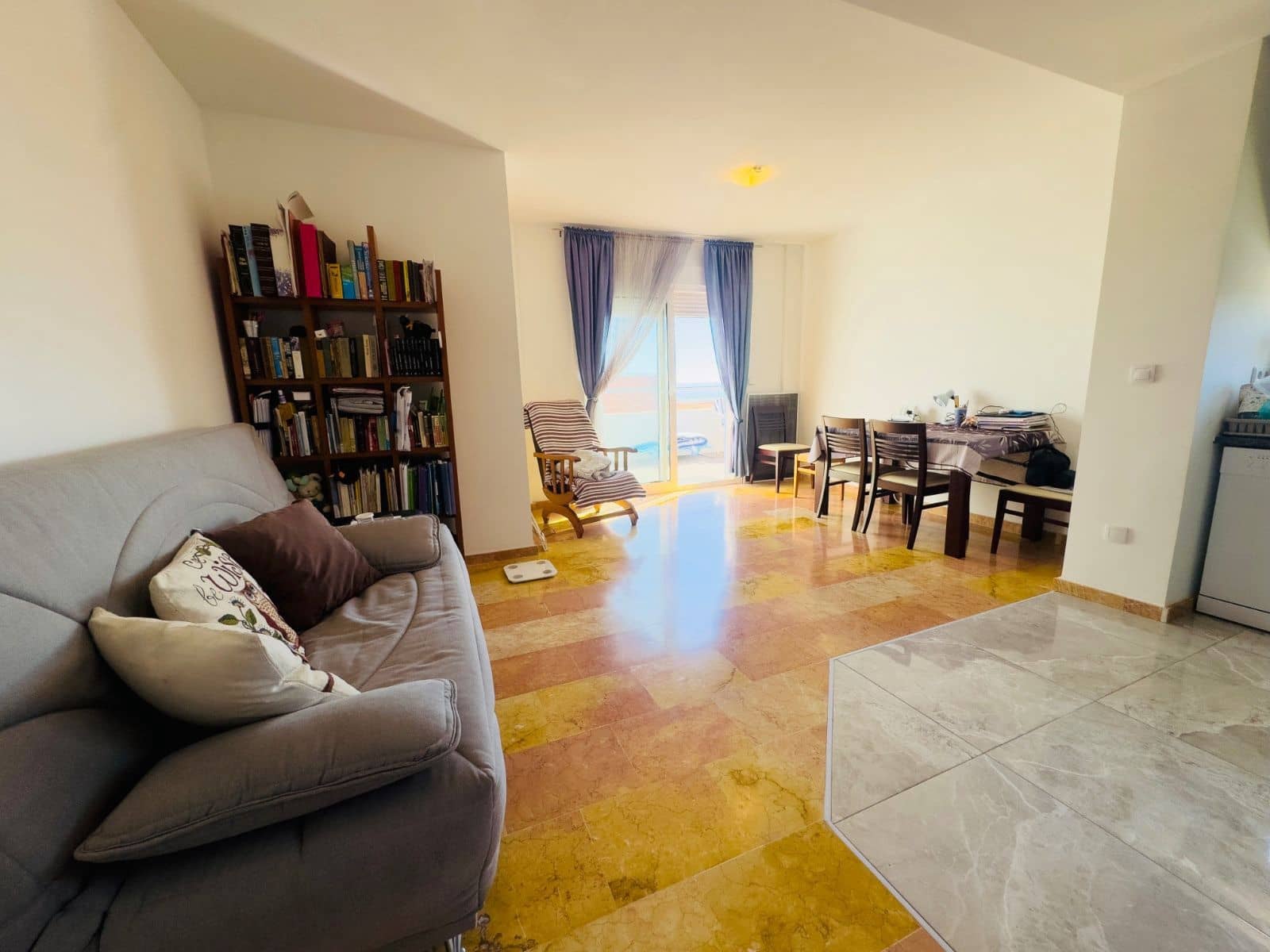 2 Zimmer Apartment zu verkaufen in Torrevieja mit Pool Garage - 299.000 € (Ref: 9840951)