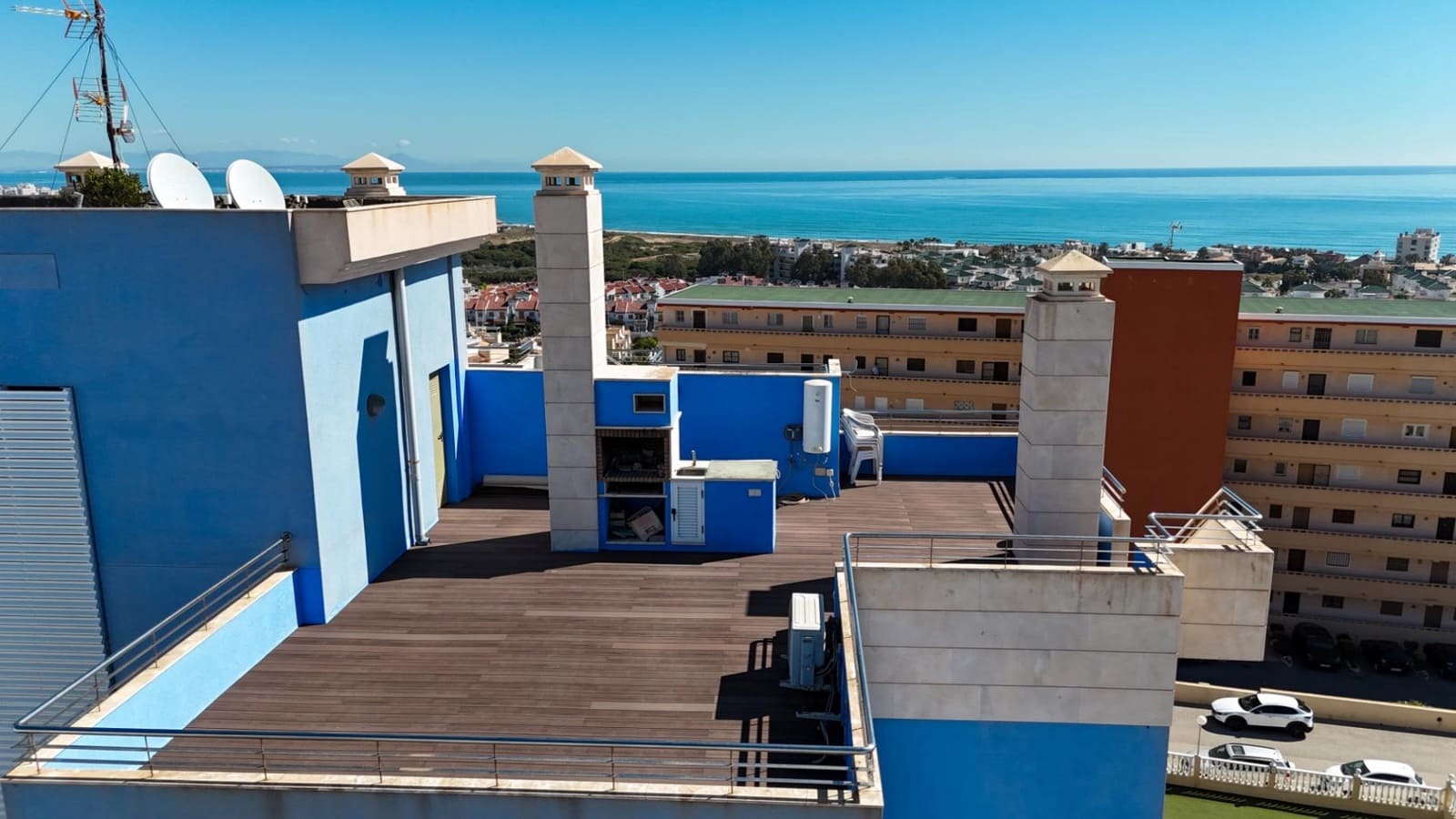 2 Zimmer Apartment zu verkaufen in Torrevieja mit Pool Garage - 299.000 € (Ref: 9840951)