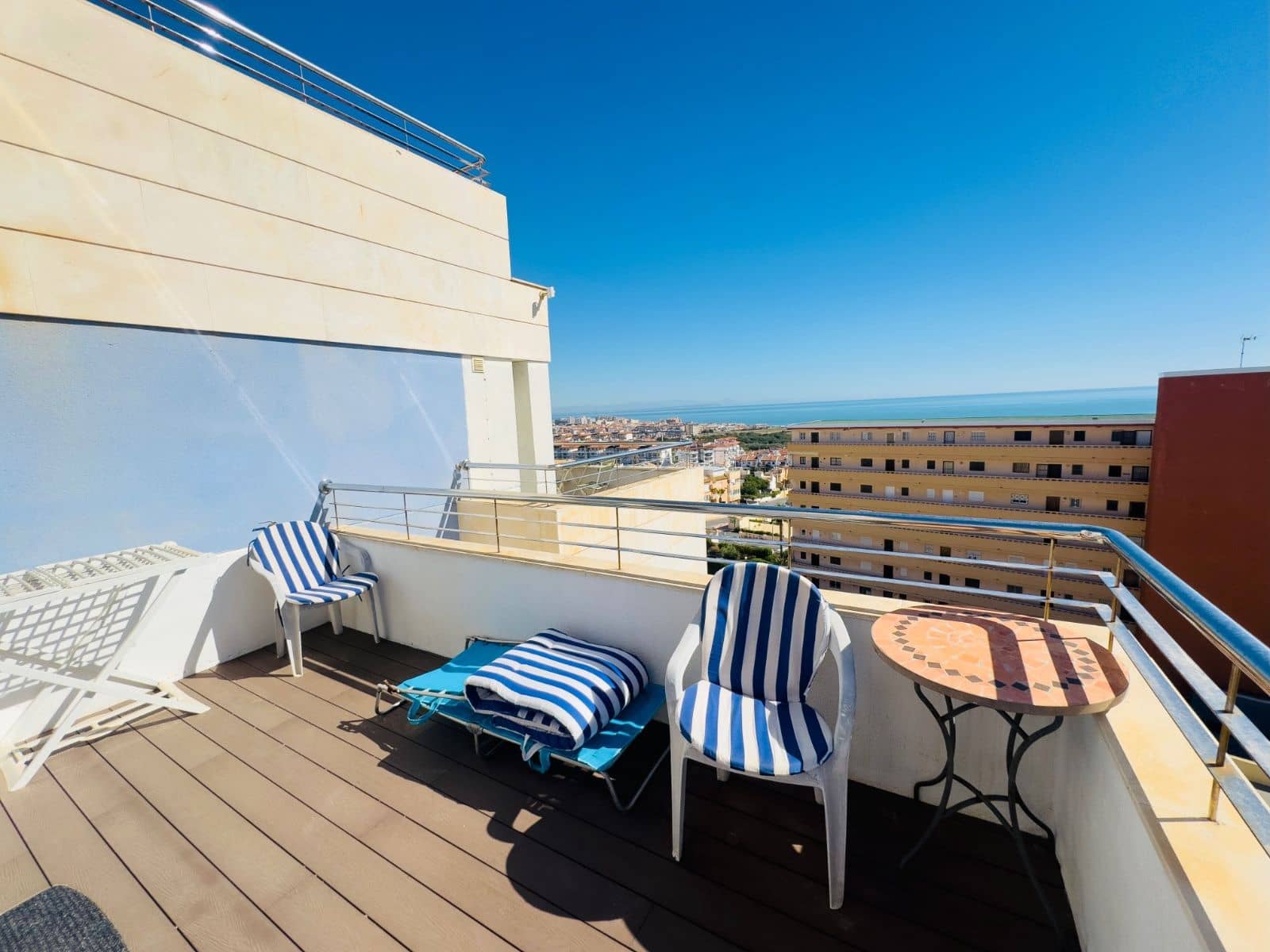 2 Zimmer Apartment zu verkaufen in Torrevieja mit Pool Garage - 299.000 € (Ref: 9840951)