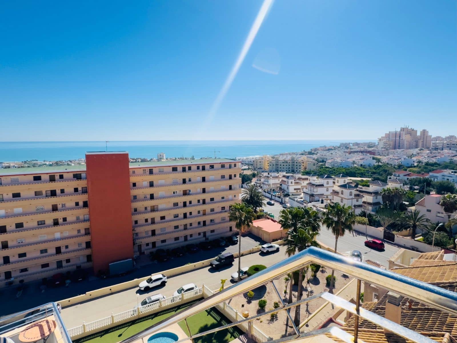 2 Zimmer Apartment zu verkaufen in Torrevieja mit Pool Garage - 299.000 € (Ref: 9840951)