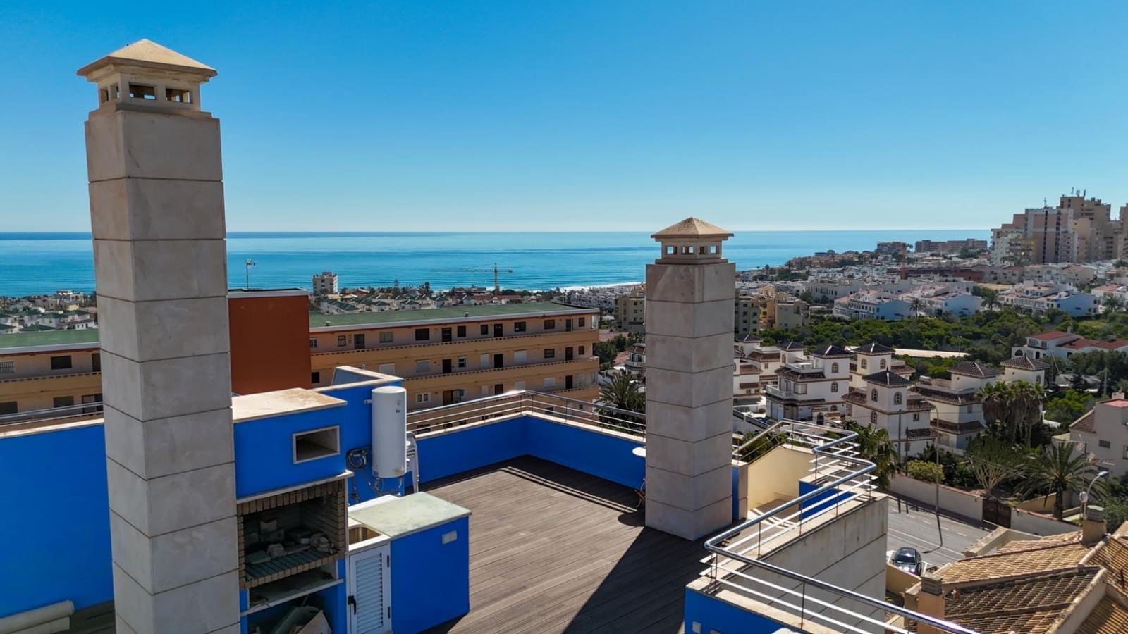 2 Zimmer Apartment zu verkaufen in Torrevieja mit Pool Garage - 299.000 € (Ref: 9840951)