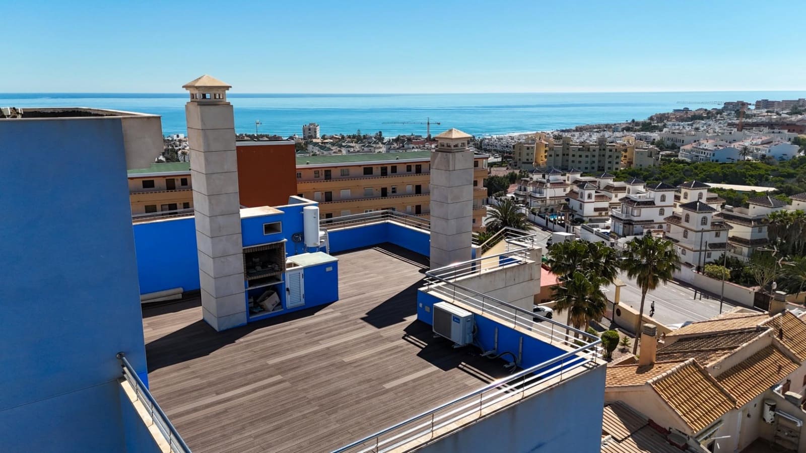 2 Zimmer Apartment zu verkaufen in Torrevieja mit Pool Garage - 299.000 € (Ref: 9840951)