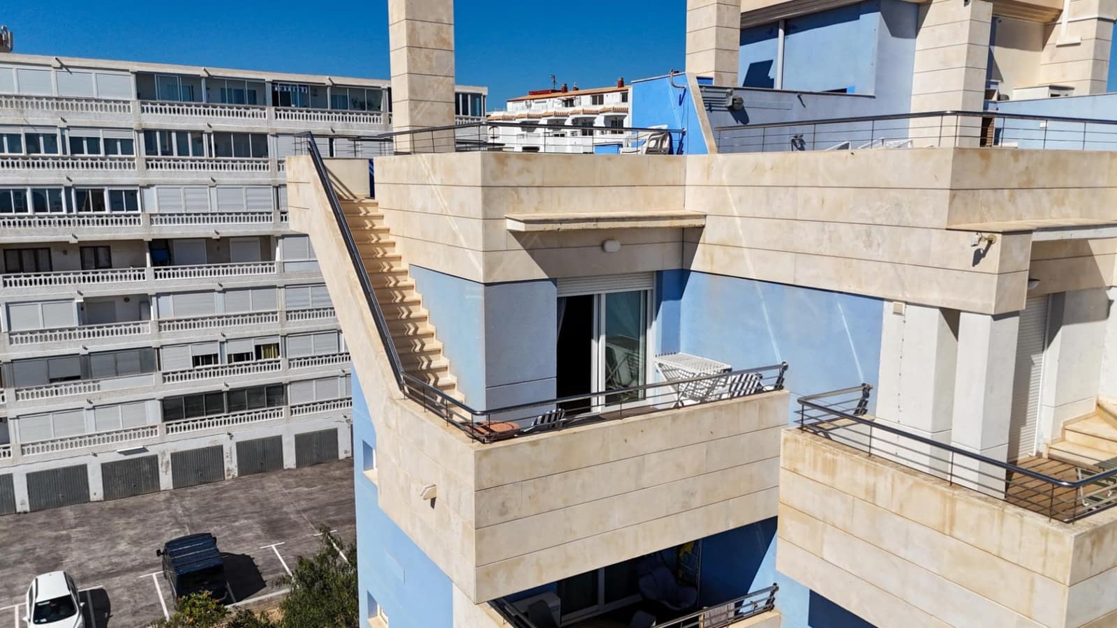 2 Zimmer Apartment zu verkaufen in Torrevieja mit Pool Garage - 299.000 € (Ref: 9840951)
