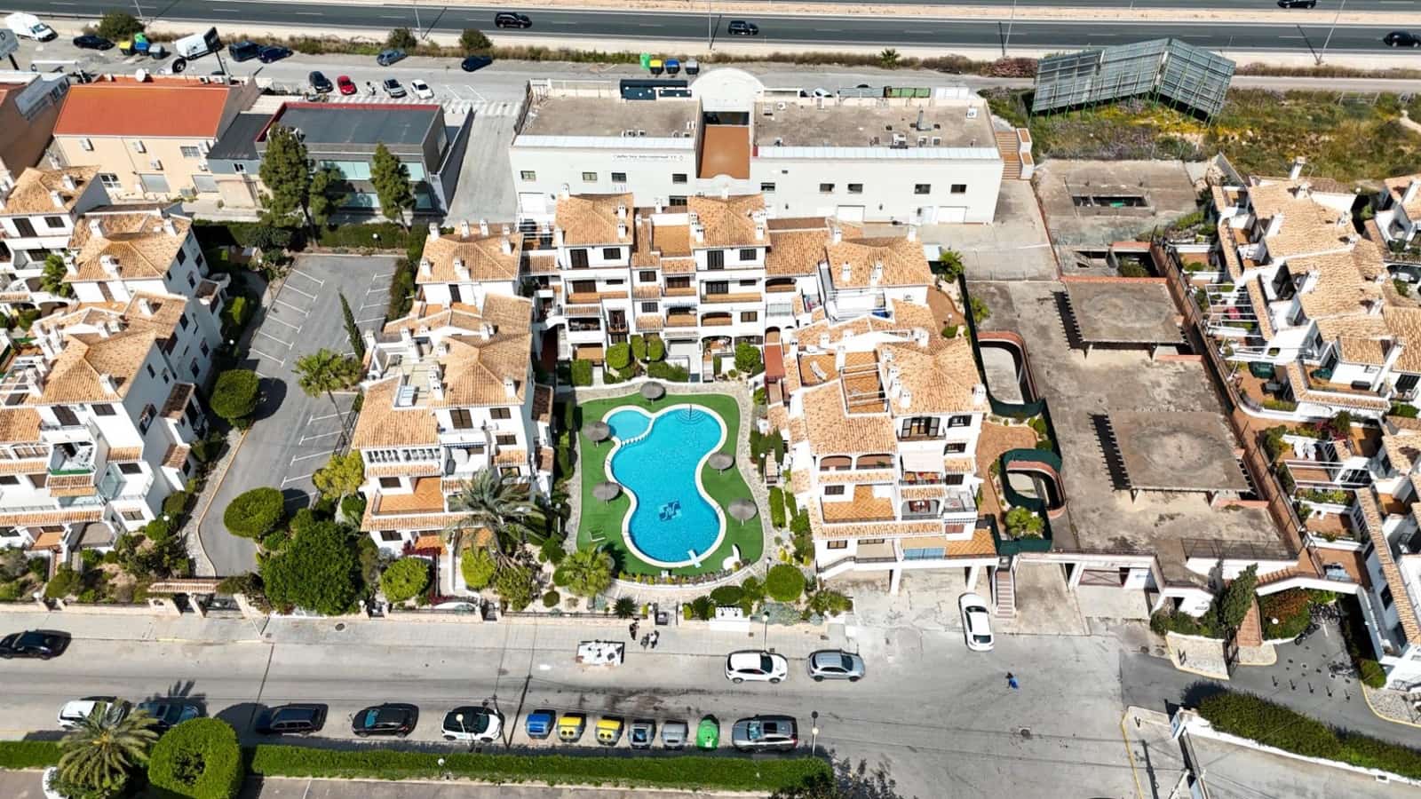 2 bedroom Apartment for sale in Cabo Roig with pool - € 205,000 (Ref: 9840952)